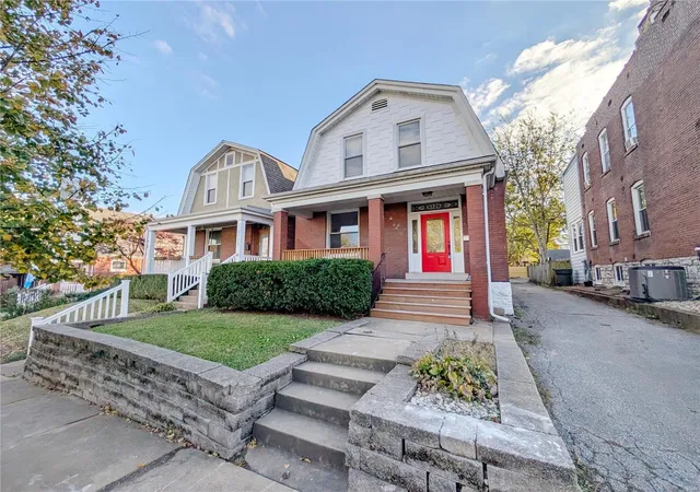 Photo 2 of Single family home for sale at 6126 Crescent Ave, Saint Louis, MO 63139 | MLS# 24070073 | Listing updated on 2025-01-30