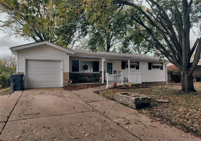 1st image of 1015 Wycomb Dr, Florissant, MO 63033 | MLS# 24070115