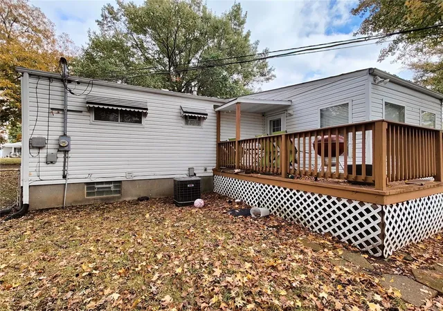 5th image of 1015 Wycomb Dr, Florissant, MO 63033 | MLS# 24070115