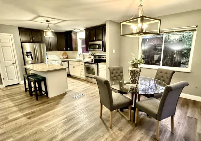 Photo 3 of Sale Pending at 813 Yale Ave, Saint Louis, MO 63130 | MLS# 24070131 | Listing updated on 2024-11-16