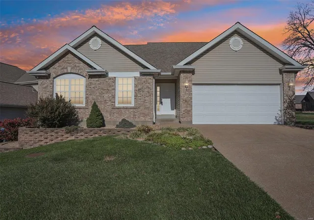 Photo 1 of Sale Pending at 5403 Hagemann Pointe Dr, Saint Louis, MO 63128 | MLS# 24070183 | Listing updated on 2024-11-18