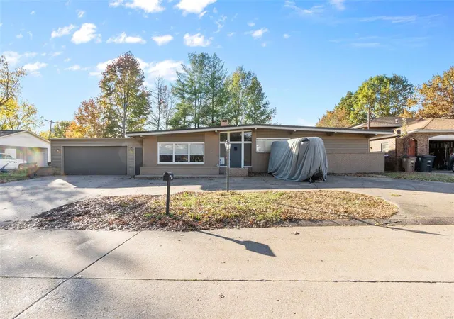 Photo 1 of Single family home for sale at 2581 Fairlane Dr, Cape Girardeau, MO 63701 | MLS# 24070230 | Listing updated on 2025-03-18