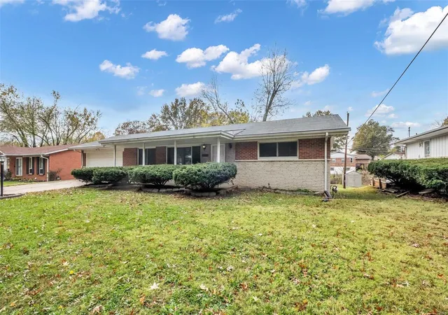 Photo 3 of Single family home for sale at 11533 Norgate Dr, Saint Louis, MO 63138 | MLS# 24070263 | Listing updated on 2025-02-28