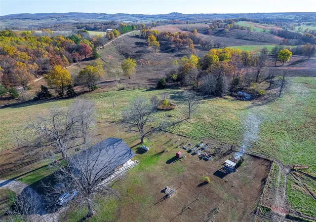Photo 51 of Single family home for sale at 1835 Cr 137, Wasola, MO 65773 | MLS# 24070307 | Listing updated on 2024-11-16