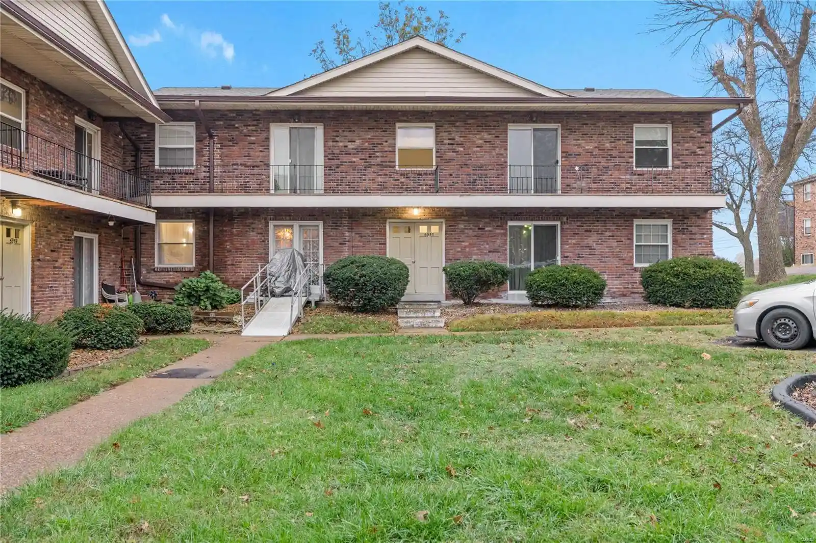 Listing Photo 1 - Condo for sale in 6953 Colonial Woods Dr located at 6953 Colonial Woods Dr, St. Louis, MO 63129 - Unit #48