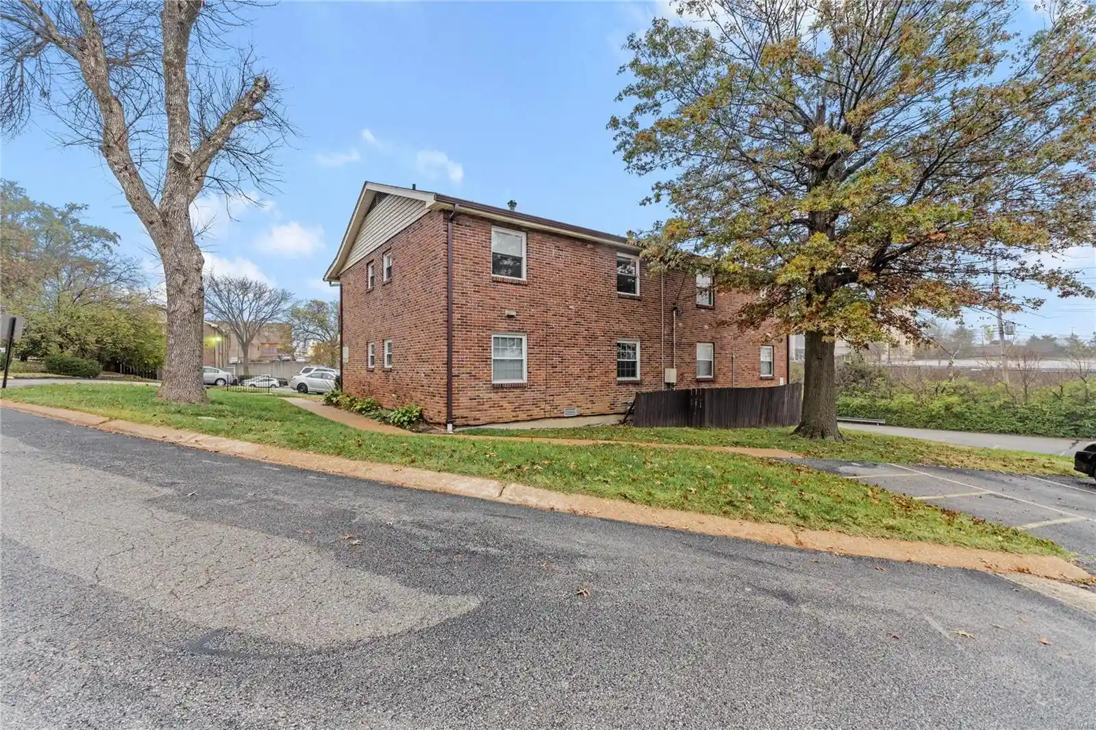 Listing Photo 21 - Condo for sale in 6953 Colonial Woods Dr located at 6953 Colonial Woods Dr, St. Louis, MO 63129 - Unit #48
