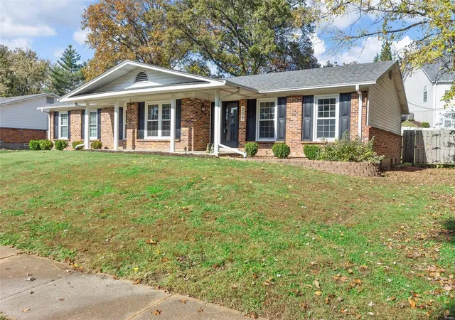 29th image of 309 Quinnmoor Dr, Ballwin, MO 63011 | MLS# 24070335