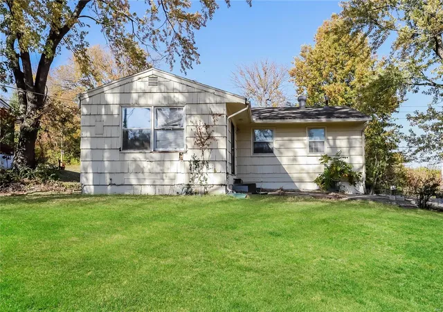 Photo 15 of Single family home for sale at 7815 Ozark Rd, Kansas City, MO 64129 | MLS# 24070358 | Listing updated on 2025-01-25