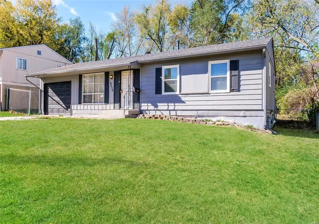 Photo 2 of Single family home for sale at 9356 Ditman Wy, Kansas City, MO 64134 | MLS# 24070360 | Listing updated on 2025-01-28