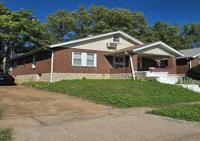 Photo 1 of Sale Pending at 4213 Dardenne Dr, Saint Louis, MO 63120 | MLS# 24070364 | Listing updated on 2024-11-10