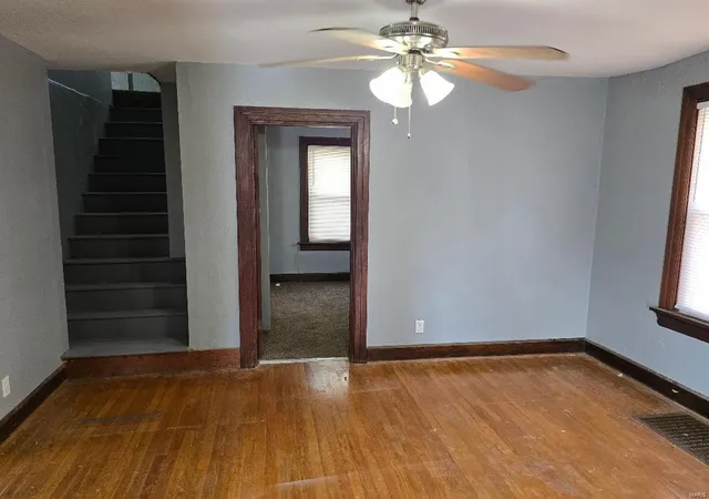 Photo 3 of Sale Pending at 4213 Dardenne Dr, Saint Louis, MO 63120 | MLS# 24070364 | Listing updated on 2024-11-10