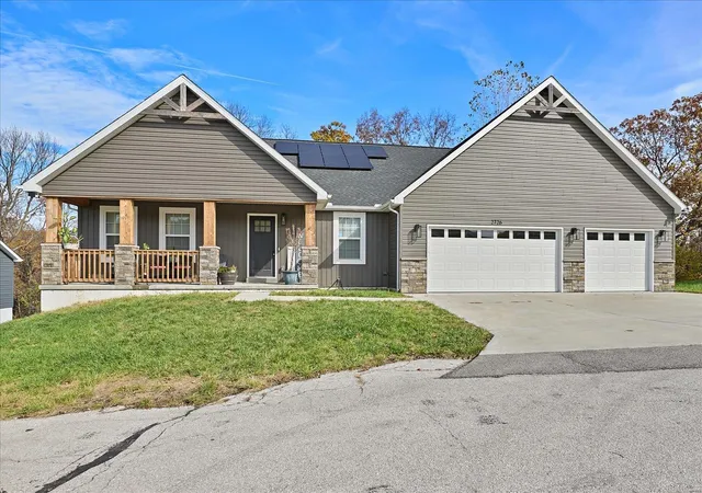 Photo 1 of Single family home for sale at 2726 Royal Oak Dr, High Ridge, MO 63049 | MLS# 24070367 | Listing updated on 2024-12-06