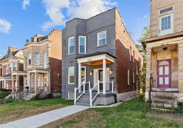 Photo 2 of Single family home for sale at 5728 Etzel Ave, Saint Louis, MO 63112 | MLS# 24070400 | Listing updated on 2024-12-10