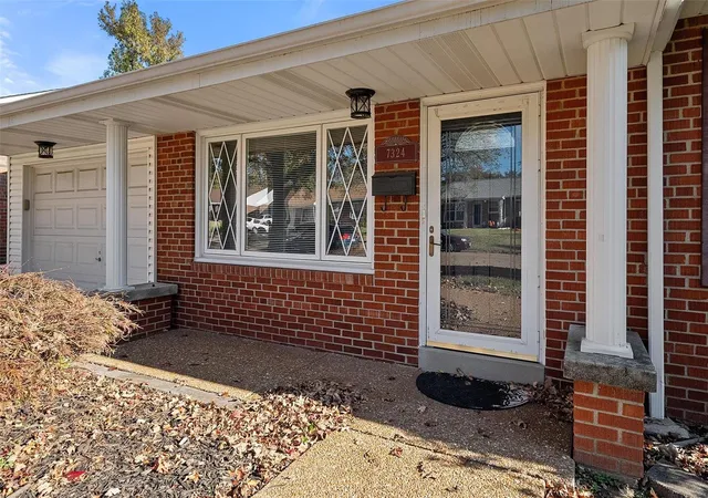 Photo 3 of Sale Pending at 7324 Marwinette Ave, Saint Louis, MO 63116 | MLS# 24070405 | Listing updated on 2024-12-11