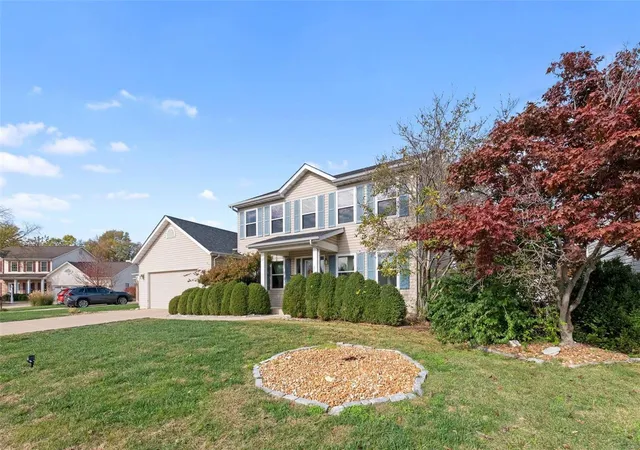 Photo 2 of Sale Pending at 30 Goldtrail Dr, Saint Charles, MO 63301 | MLS# 24070413 | Listing updated on 2024-11-29