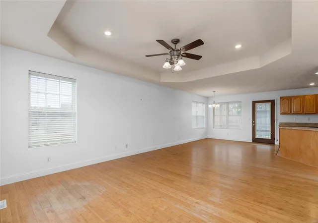 Photo 3 of Single family home for sale at 104 Locust Ct, Saint Robert, MO 65584 | MLS# 24070439 | Listing updated on 2024-11-14