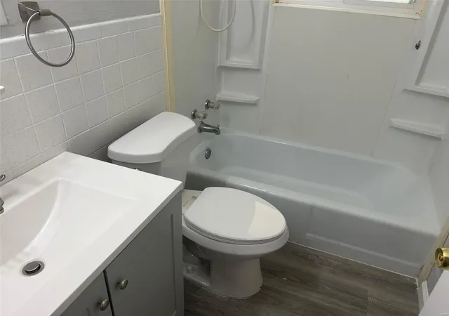 Photo 3 of Single family home for sale at 2903 Ridgeway Ave, Saint Louis, MO 63114 | MLS# 24070467 | Listing updated on 2024-12-12