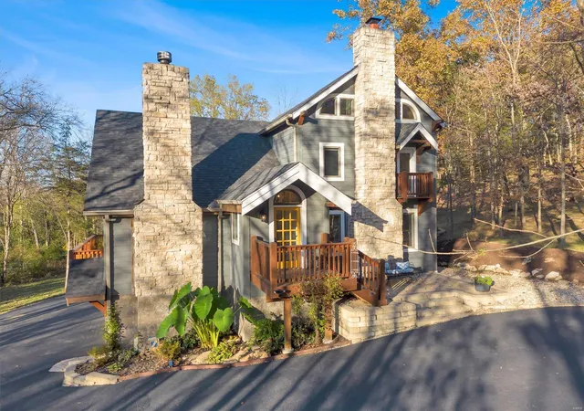 Photo 2 of Single family home for sale at 515 Busch Forest Ln, Fenton, MO 63026 | MLS# 24070577 | Listing updated on 2024-12-09