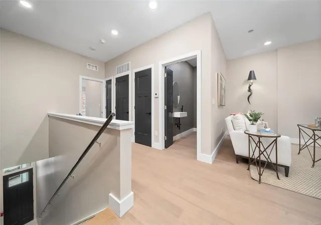 Photo 3 of Condo for sale at 392 N Euclid Ave #A, Saint Louis, MO 63108 | MLS# 24070607 | Listing updated on 2024-12-05