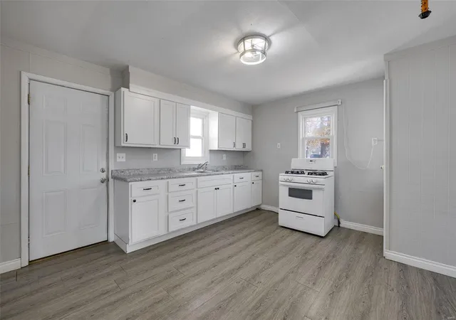 Photo 4 of Single family home for sale at 208 Oak St, Potosi, MO 63664 | MLS# 24070630 | Listing updated on 2024-11-26