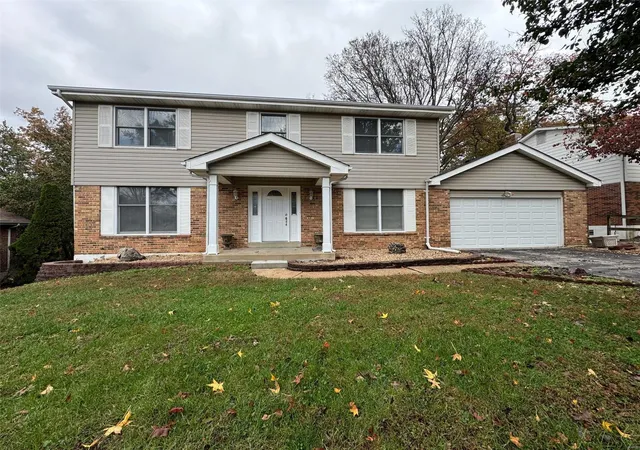 Photo 1 of Single family home for sale at 12383 Woodline Dr, Saint Louis, MO 63141 | MLS# 24070682 | Listing updated on 2025-03-13