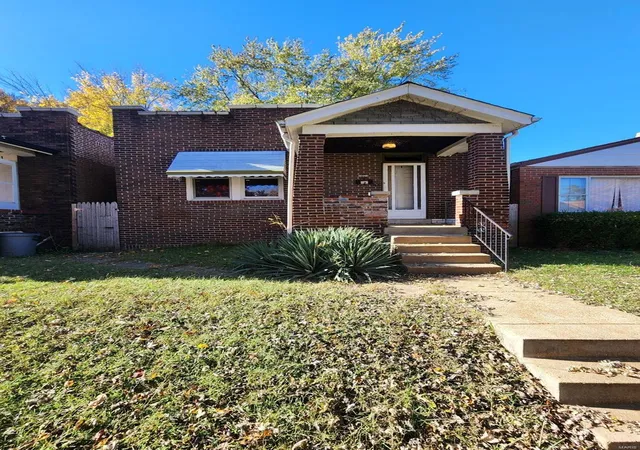 Photo 1 of Sale Pending at 4029 Pennsylvania Ave, Saint Louis, MO 63118 | MLS# 24070699 | Listing updated on 2024-11-24
