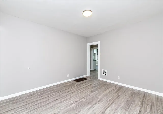 Photo 4 of Single family home for sale at 4618 S 39Th St, Saint Louis, MO 63116 | MLS# 24070757 | Listing updated on 2024-12-12