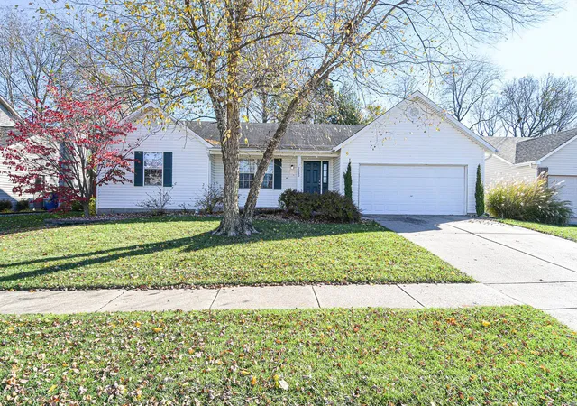 Photo 1 of Sale Pending at 2080 Graystone Dr, Saint Charles, MO 63303 | MLS# 24070796 | Listing updated on 2024-12-09