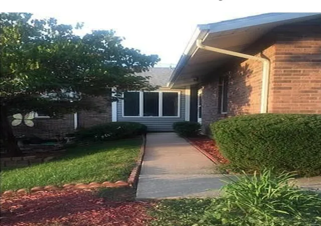 Photo 1 of Single family home for sale at 1613 Rosewall Dr #B, Saint Charles, MO 63303 | MLS# 24070840 | Listing updated on 2024-12-09