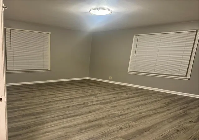 Photo 3 of Sale Pending at 6000 Cascade Dr, Saint Louis, MO 63134 | MLS# 24070864 | Listing updated on 2024-11-20