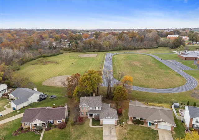 Photo 2 of Sale Pending at 3069 Country Knoll Dr, Saint Charles, MO 63303 | MLS# 24070876 | Listing updated on 2024-12-06