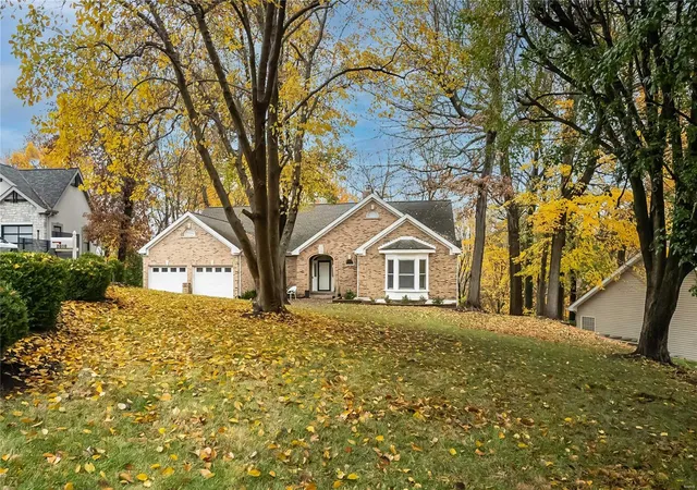 Photo 1 of Single family home for sale at 2010 Burlewood Dr, Saint Louis, MO 63146 | MLS# 24070910 | Listing updated on 2024-12-05