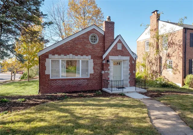 Photo 36 of Sale Pending at 2165 Gray Ave, Saint Louis, MO 63117 | MLS# 24070923 | Listing updated on 2024-11-19