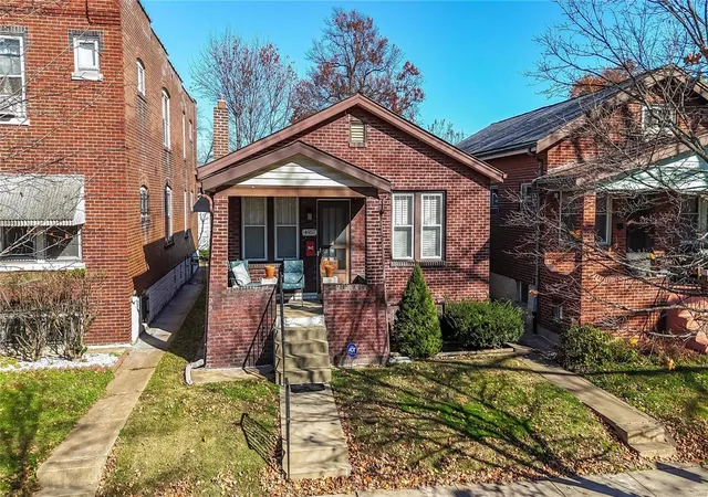 Photo 1 of Sale Pending at 4957 Robert Ave, Saint Louis, MO 63109 | MLS# 24070924 | Listing updated on 2024-11-27
