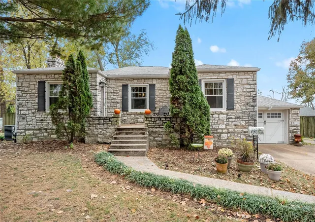 Photo 34 of Sale Pending at 11210 Morrow Dr, Saint Ann, MO 63074 | MLS# 24070948 | Listing updated on 2024-11-18