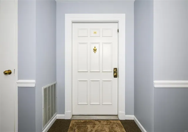 Photo 4 of Condo for sale at 526 Sarah Ln #35, Saint Louis, MO 63141 | MLS# 24071055 | Listing updated on 2024-12-12
