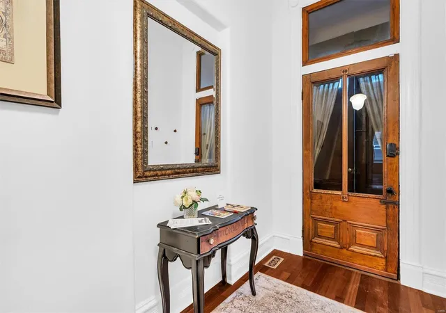 Photo 3 of Single family home for sale at 1826 Lasalle St, Saint Louis, MO 63104 | MLS# 24071181 | Listing updated on 2024-11-25