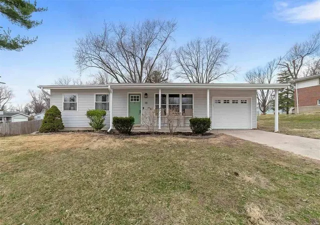 Photo 1 of Sale Pending at 48 Connie Dr, Saint Charles, MO 63301 | MLS# 24071377 | Listing updated on 2024-11-22