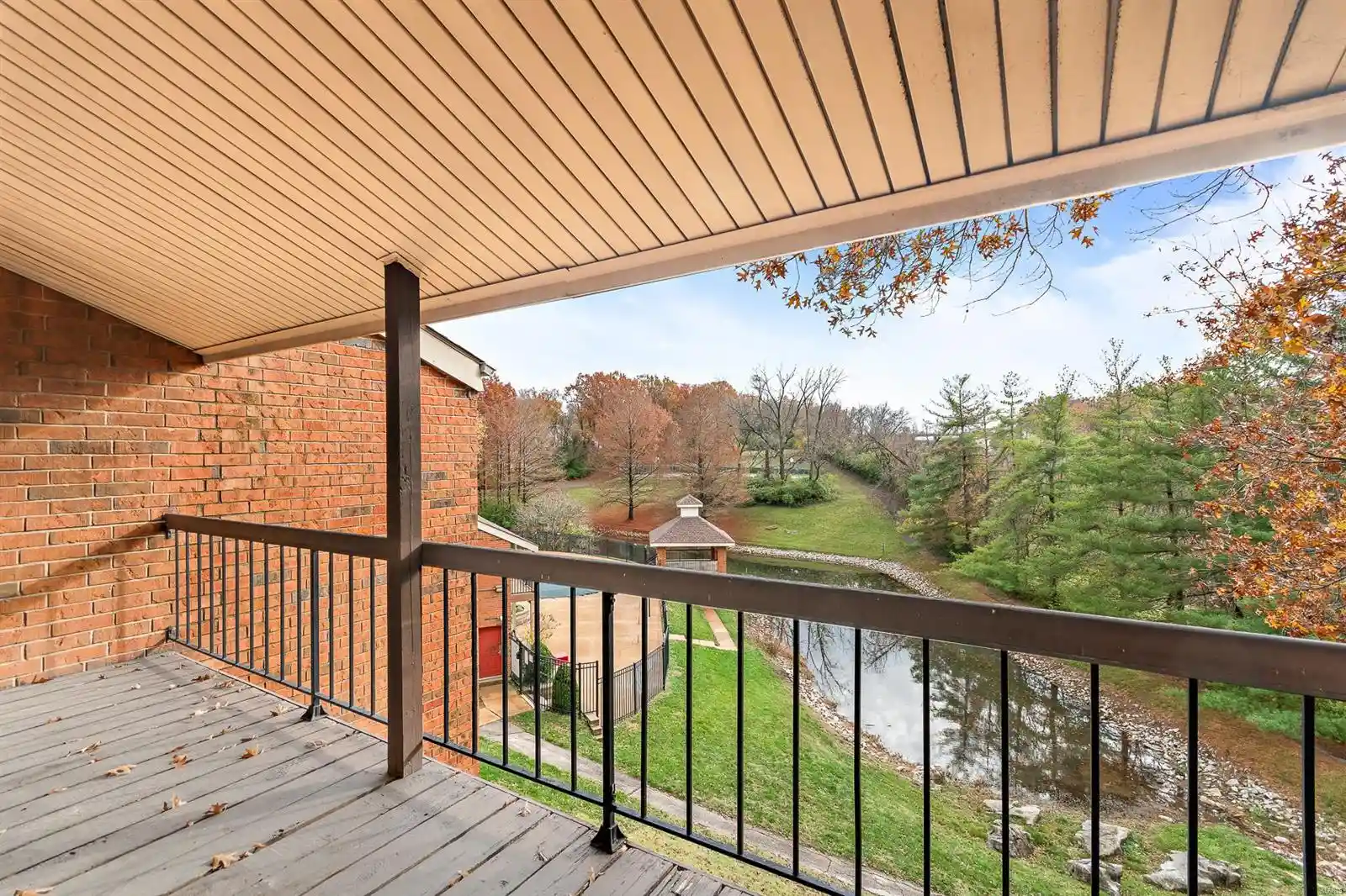 Listing Photo 2 - Condo for sale in 1966 Hunting Lake Ct located at 1966 Hunting Lake Ct, Kirkwood, MO 63122 - Unit #302