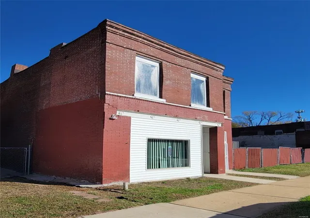 Photo 2 of Multi family home for sale at 5367 Dr Martin Luther King Dr, Saint Louis, MO 63112 | MLS# 24071637 | Listing updated on 2025-02-27