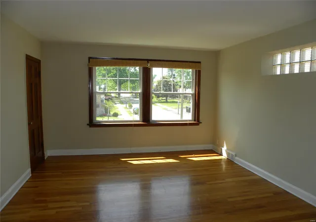 Photo 2 of Sale Pending at 3464 Watson, Saint Louis, MO 63139 | MLS# 24071700 | Listing updated on 2024-12-16