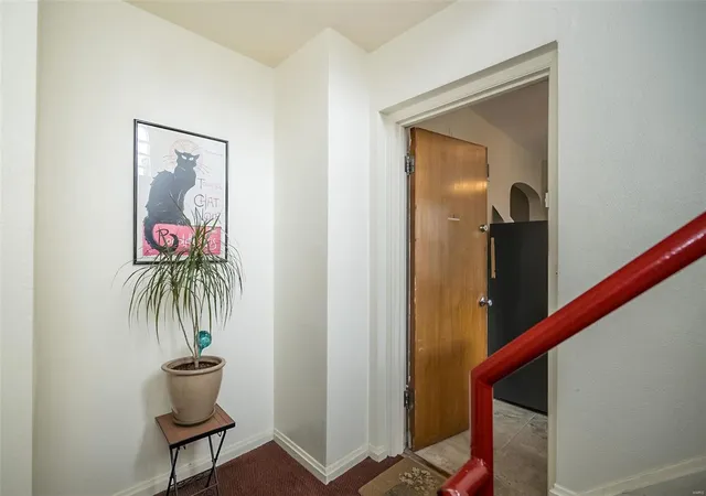 Listing Photo 4 - Condo for sale in building located at 4721 Jamieson Ave, St. Louis, MO 63109 - Unit #6