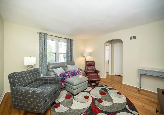 Listing Photo 5 - Condo for sale in building located at 4721 Jamieson Ave, St. Louis, MO 63109 - Unit #6