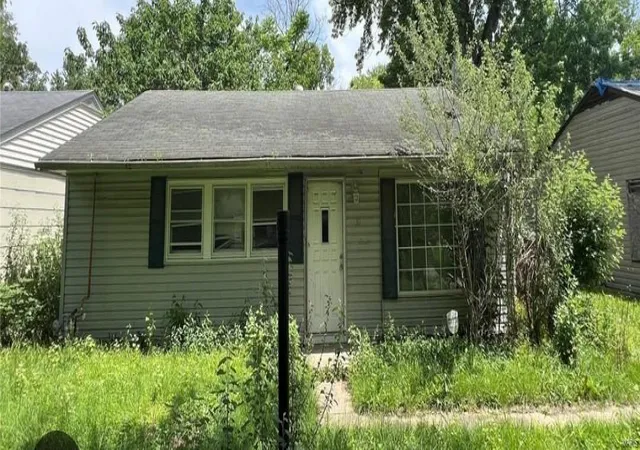 Photo 1 of Single family home for sale at 30 Delores Dr, East Saint Louis, IL 62206 | MLS# 24071756 | Listing updated on 2024-11-23