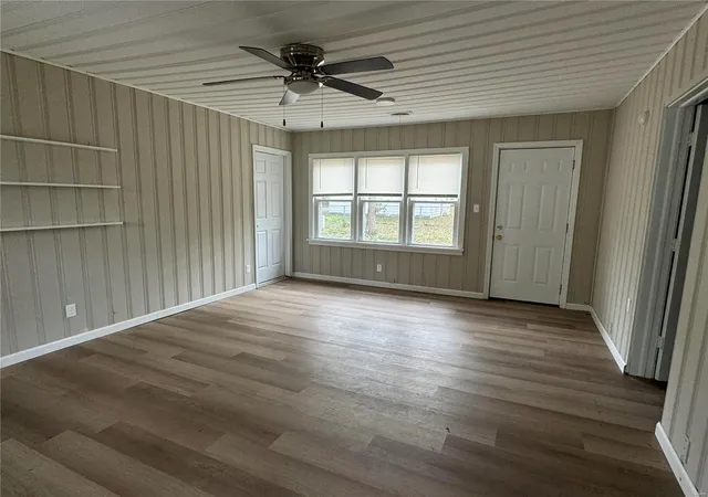 Photo 3 of Single family home for sale at 1101 E 4th St, Centralia, IL 62801 | MLS# 24071781 | Listing updated on 2024-12-11