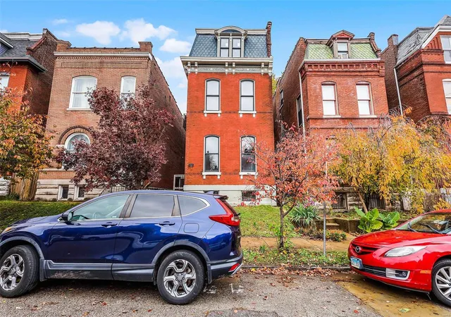 Photo 3 of Sale Pending at 3507 Illinois Ave, Saint Louis, MO 63118 | MLS# 24071807 | Listing updated on 2024-11-23