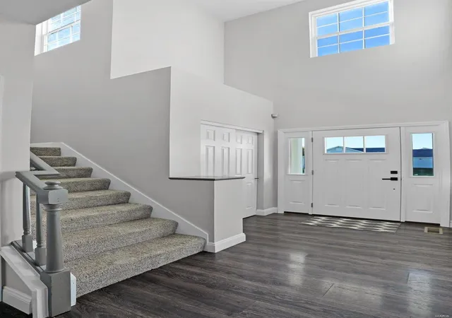 Photo 2 of Sale Pending at 222 Red Leaf Way, Wright City, MO 63390 | MLS# 24071819 | Listing updated on 2024-11-21