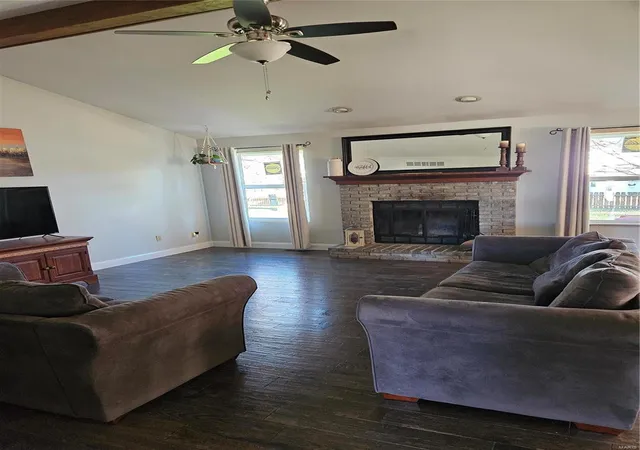Photo 3 of Sale Pending at 203 Grasslands Ct N, Saint Peters, MO 63376 | MLS# 24071891 | Listing updated on 2024-12-07