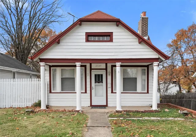 Photo 1 of Single family home for sale at 2145 Penfield Ave, Saint Louis, MO 63114 | MLS# 24071930 | Listing updated on 2024-12-08