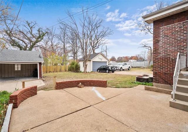 Photo 22 of Sale Pending at 1355 Bellevue Ave, Saint Louis, MO 63117 | MLS# 24071958 | Listing updated on 2024-12-02